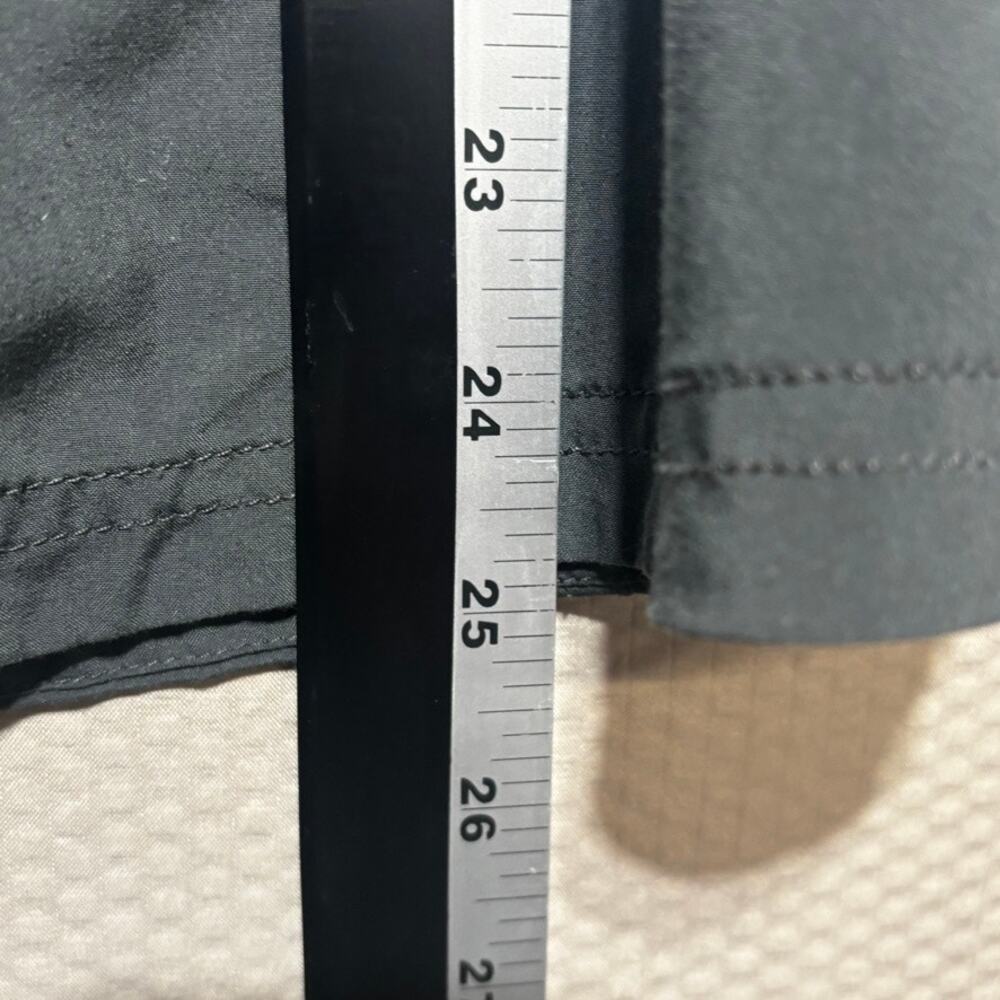 Eddie Bauer Womens Size M Button Shirt Short Sleeve Gray Outdoor Hiking Travel - Picture 8 of 9